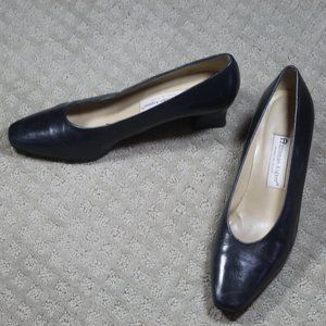 Etienne Aigner Seville Size 9.5 Navy Blue 2.5" Heels
